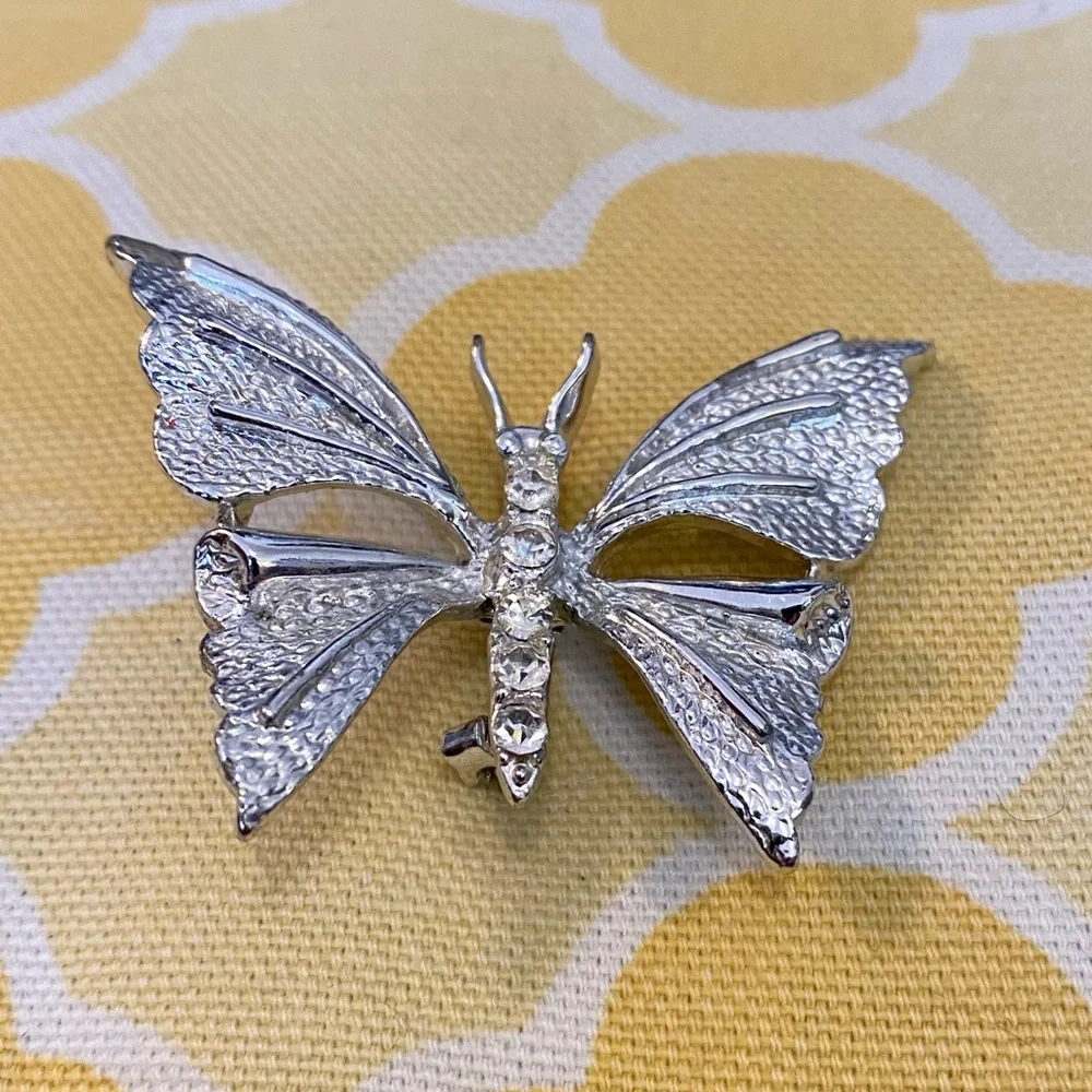 Vintage Signed GERRY’S Silver Tone Textured Butterfly Brooch W Rhinestone Accent